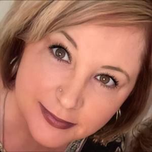 Meet your Posher, Leah